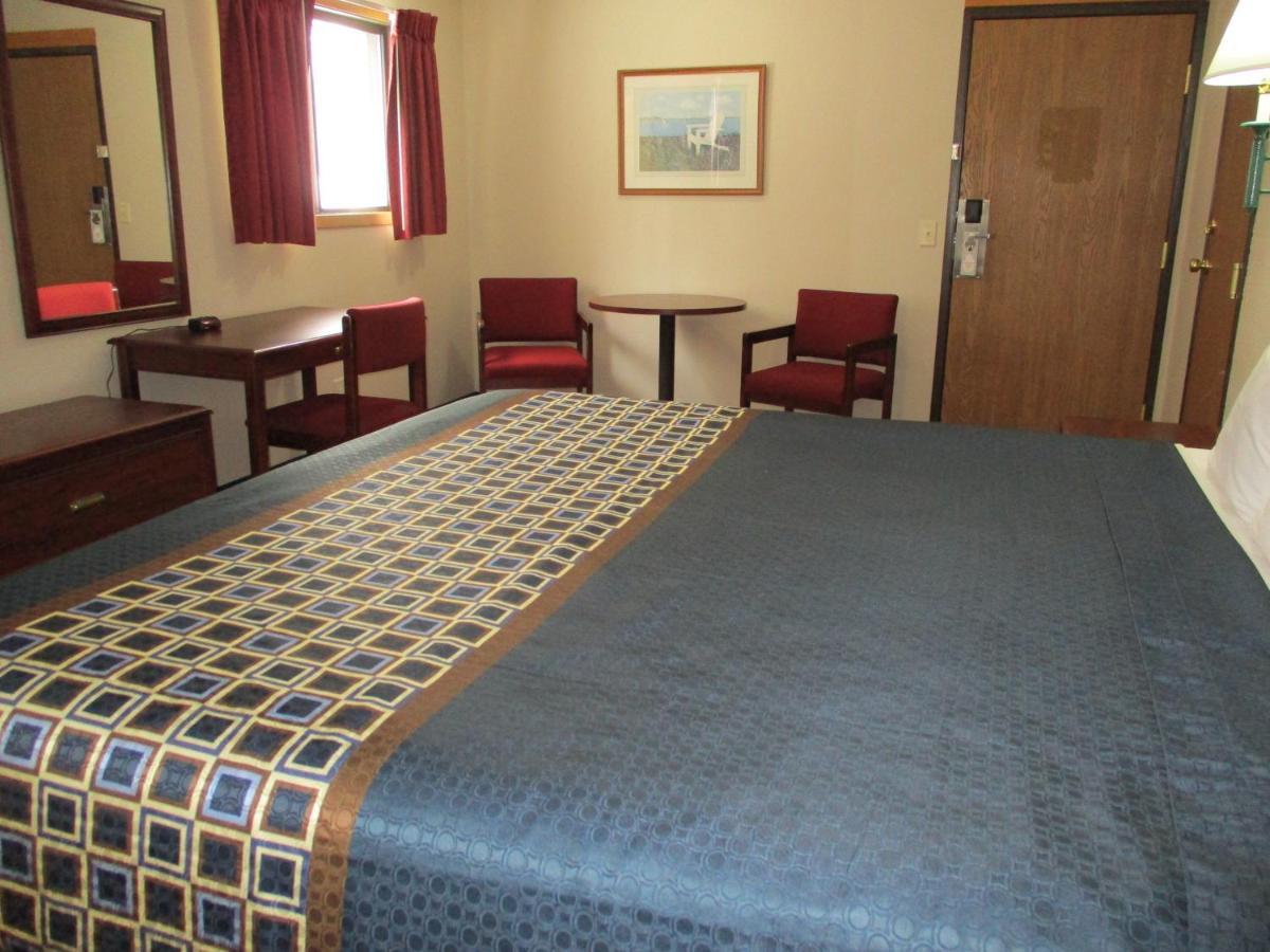 Travelodge By Wyndham Spirit Lake/Okoboji Экстерьер фото