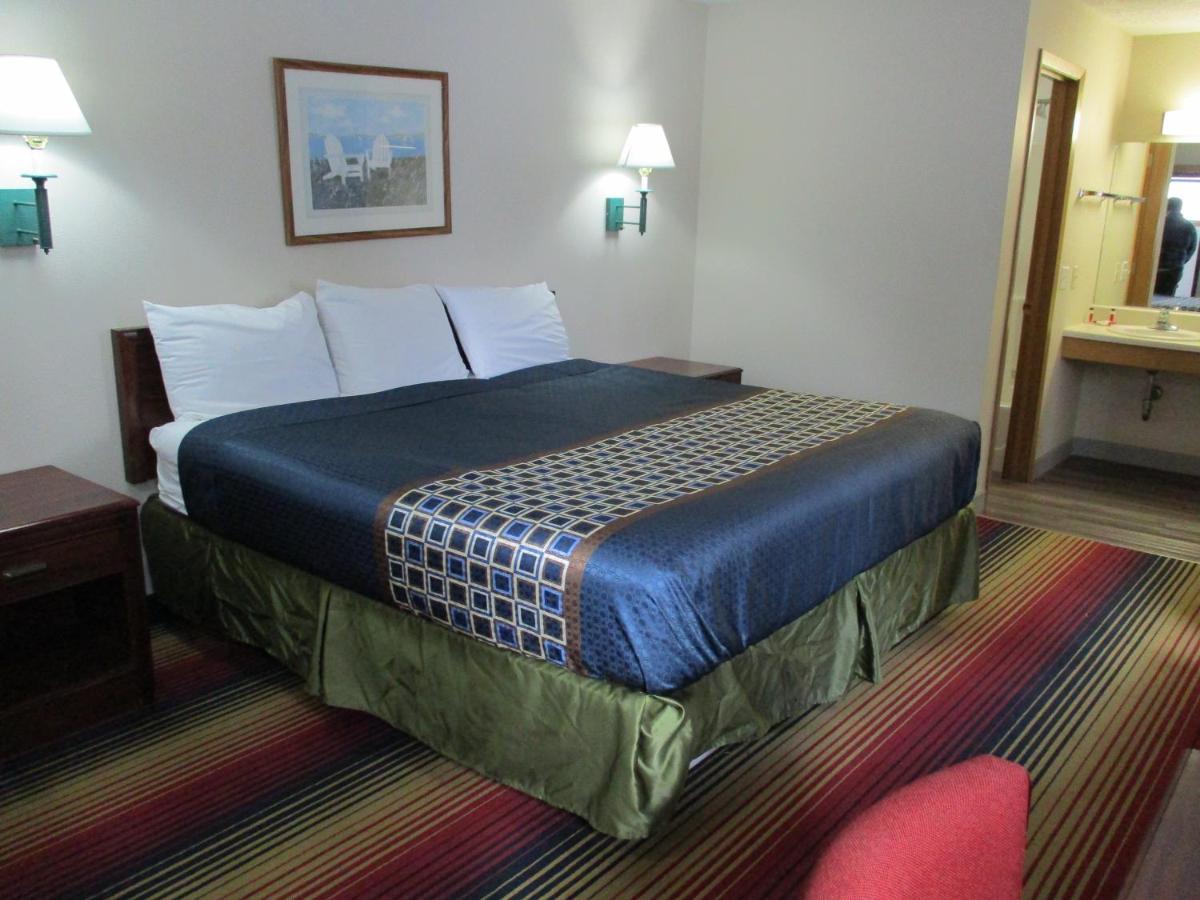 Travelodge By Wyndham Spirit Lake/Okoboji Экстерьер фото
