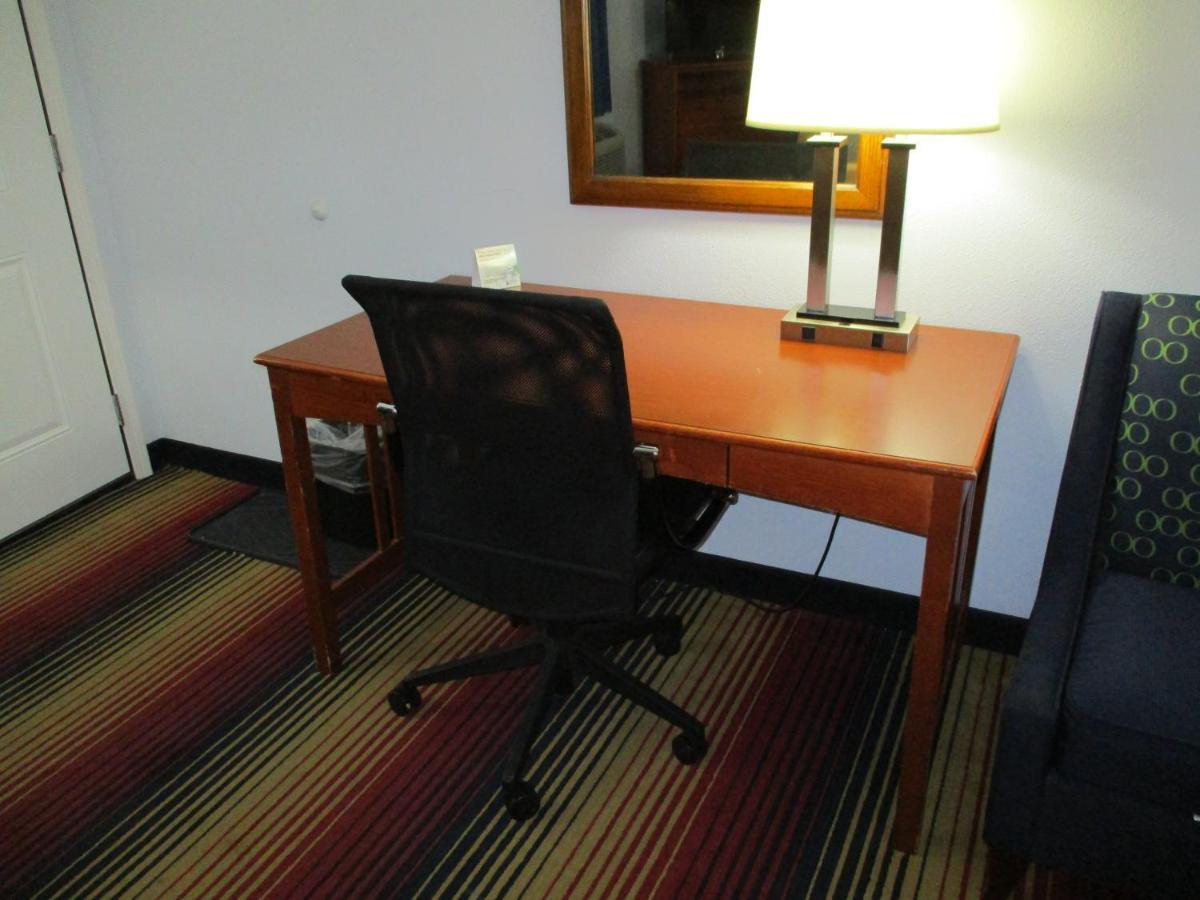 Travelodge By Wyndham Spirit Lake/Okoboji Экстерьер фото