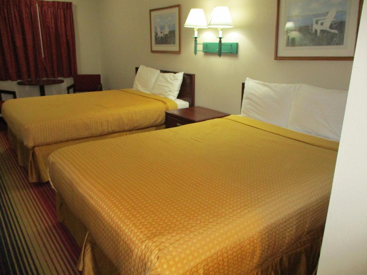 Travelodge By Wyndham Spirit Lake/Okoboji Экстерьер фото