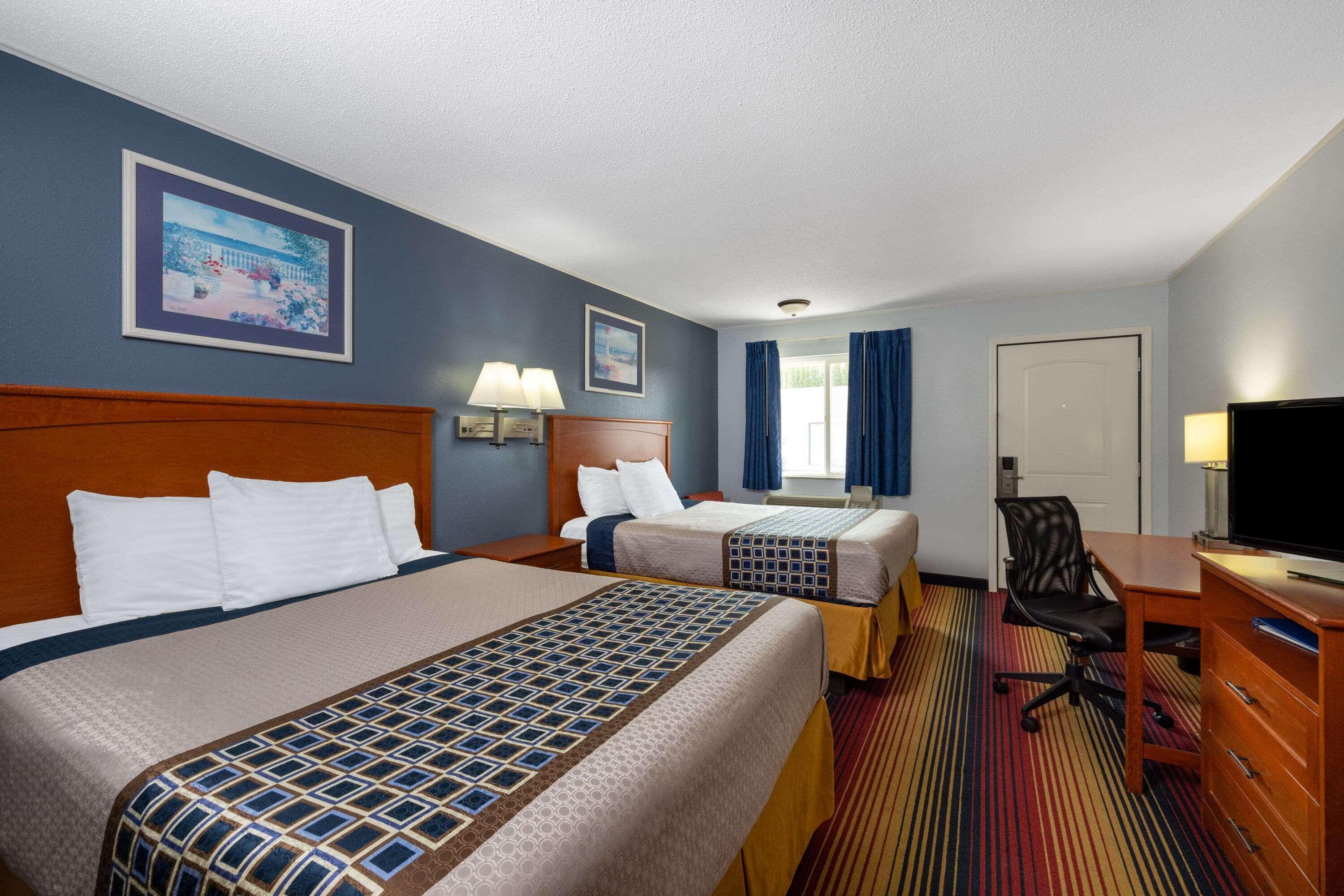 Travelodge By Wyndham Spirit Lake/Okoboji Экстерьер фото