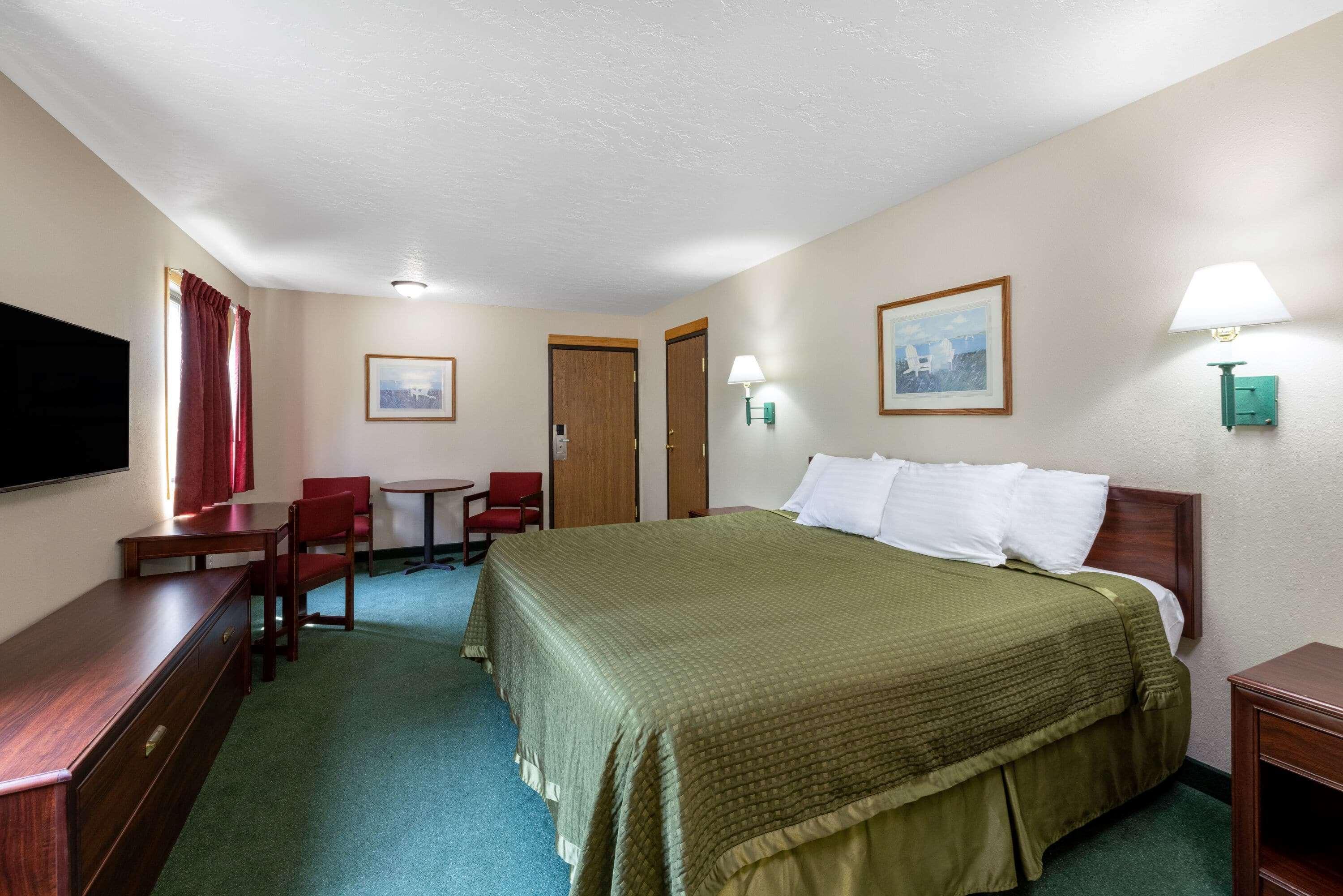Travelodge By Wyndham Spirit Lake/Okoboji Экстерьер фото