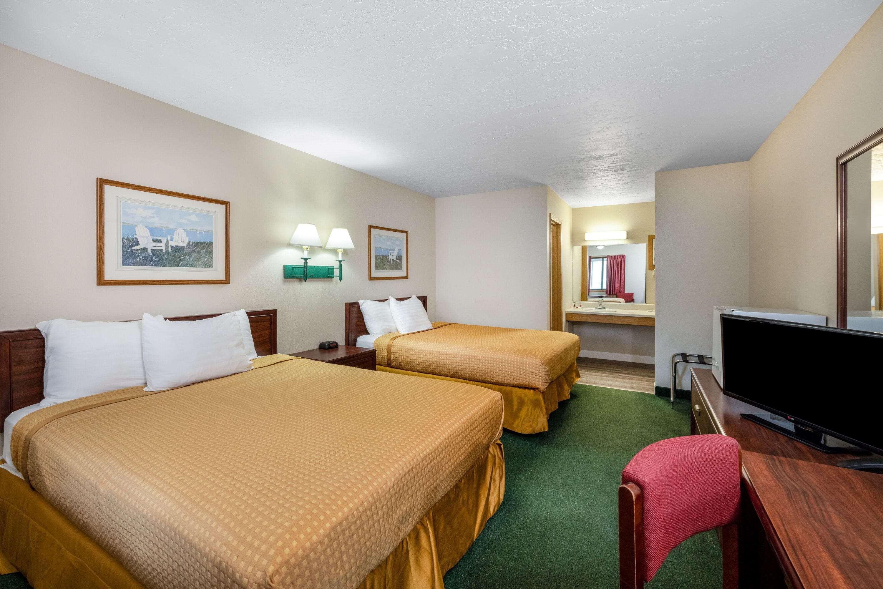 Travelodge By Wyndham Spirit Lake/Okoboji Экстерьер фото