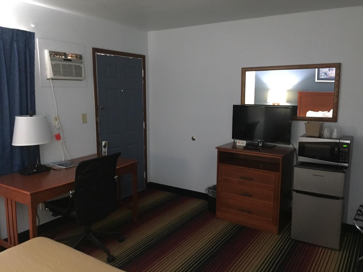 Travelodge By Wyndham Spirit Lake/Okoboji Экстерьер фото