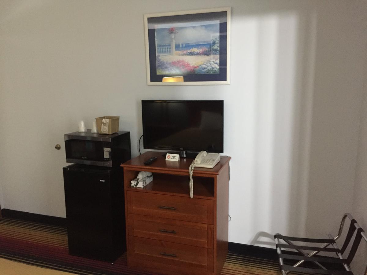 Travelodge By Wyndham Spirit Lake/Okoboji Экстерьер фото