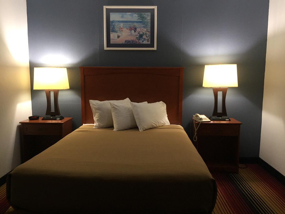 Travelodge By Wyndham Spirit Lake/Okoboji Экстерьер фото