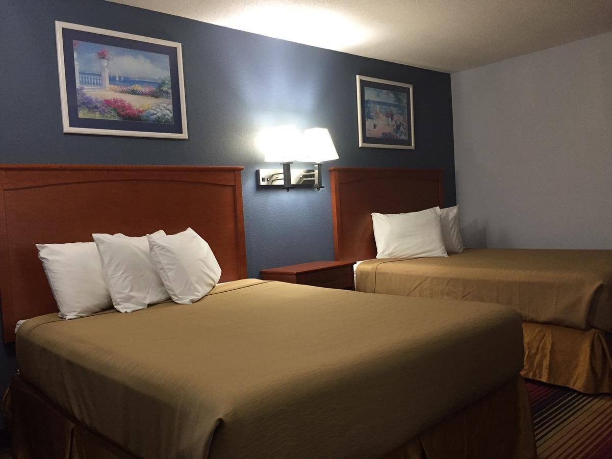 Travelodge By Wyndham Spirit Lake/Okoboji Экстерьер фото